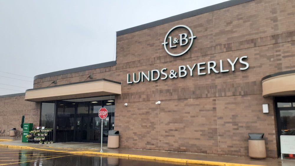 LUNDS & BYERLYS 83 Photos & 65 Reviews 1601 W County Rd C, Roseville, Minnesota Grocery