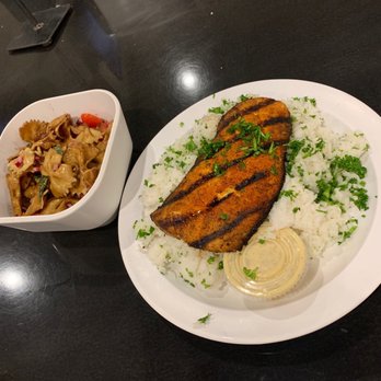 Dr Grubb's - Blackened salmon, rice pilaf, and tomato salad - American Near Me - Claremont, California