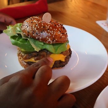 Gordon Ramsay Burger - Salad Near Me - Chicago, Illinois