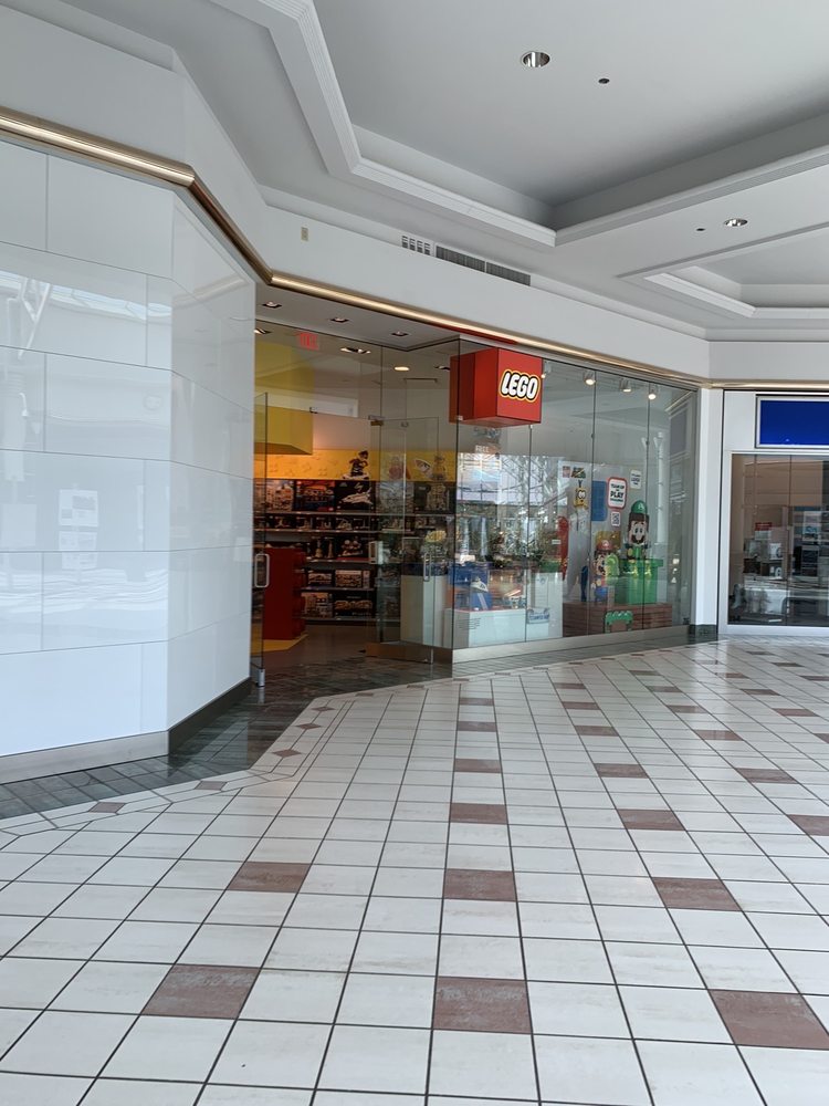 THE LEGO STORE Updated August 2024 7979 Eastview Mall, Victor, New