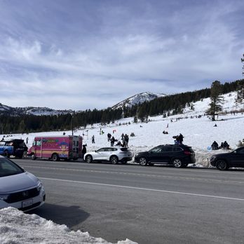 Tahoe Meadows - 1/31/26 FYI. So many cars, mainly for the tubing on the other side. Not many people hiking, snowshoeing or cross country. - Parks Near Me
