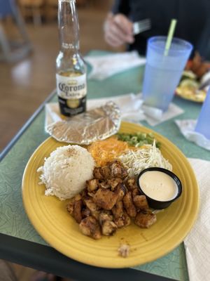 Mama Kwan's Tiki Bar & Grill by null