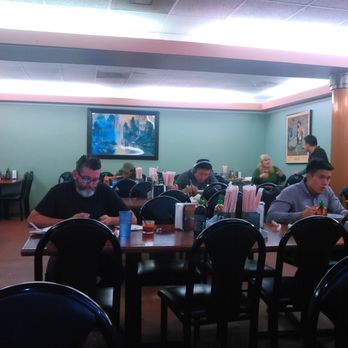 Pho 87 - Everyone facing toward the TV screen - Vietnamese Near Me - Los Angeles, California Pho 87 - Everyone facing toward the TV screen - Vietnamese Near Me - Los Angeles, California