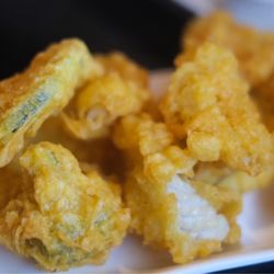 Lee Bistro Asian Cuisine - A8. Fried Calamari
