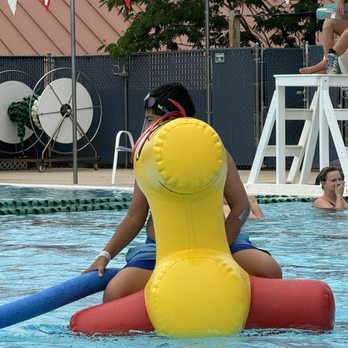 Sedona Community Pool - Yes those floaties are provided by the community pool - Swimming Pools Near Me - Sedona, Arizona