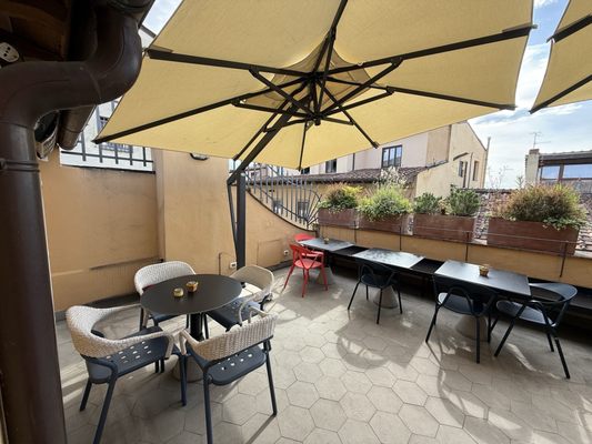Milu Hotel by null