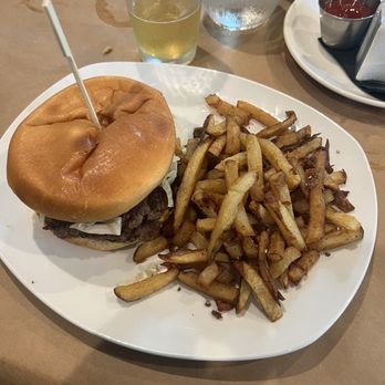 Root & Branch Bistro Bar - Burger - New American Near Me - Clermont, Florida Root & Branch Bistro Bar - Burger - New American Near Me - Clermont, Florida
