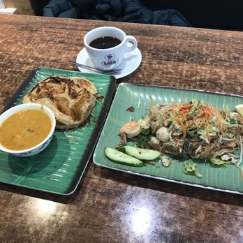 Makan Café - roti canal; seafood meehoon - Malaysian Near Me - London, XGL Makan Café - roti canal; seafood meehoon - Malaysian Near Me - London, XGL