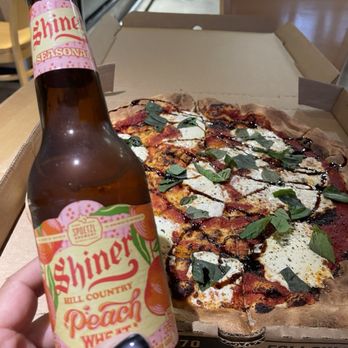 South Flo Pizza In H-E-B - Margherita Pizza - Pizza Near Me - San Antonio, Texas