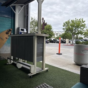 Jamboree Smog - Waiting area on a rainy day. - Smog Check Stations Near Me - Tustin, California Jamboree Smog - Waiting area on a rainy day. - Smog Check Stations Near Me - Tustin, California