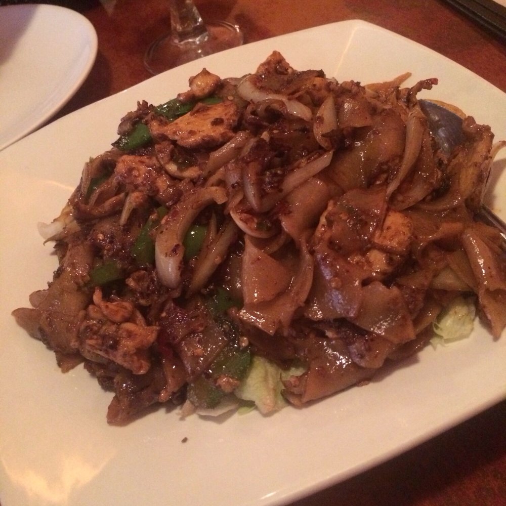 Thai Cuisine - Spicy basil noodles with chicken - Thai Near Me - Pittsburgh, Pennsylvania Thai Cuisine - Spicy basil noodles with chicken - Thai Near Me - Pittsburgh, Pennsylvania