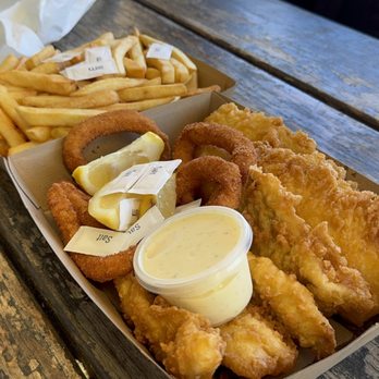Aussie Bobs Fish & Chips - Fast Food Near Me - Shoal Bay, NSW