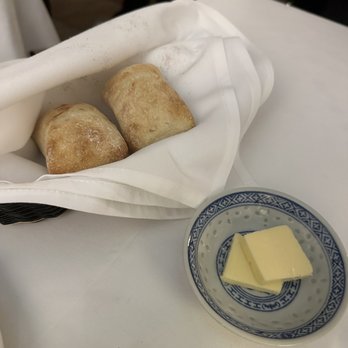 L'Autre Saison - Complimentary bread - French Near Me - Montreal, Quebec L'Autre Saison - Complimentary bread - French Near Me - Montreal, Quebec