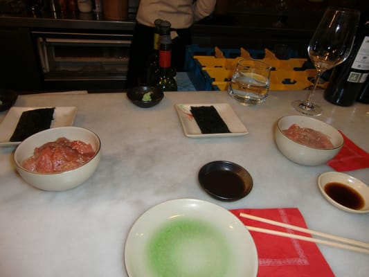 Dos Palillos by null