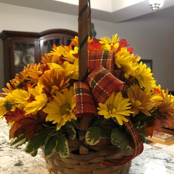 Floral Creations Florist - This photo is from day 8! Not a single wilted bloom removed so far. - Florists Near Me - Smyrna, Georgia Floral Creations Florist - This photo is from day 8! Not a single wilted bloom removed so far. - Florists Near Me - Smyrna, Georgia