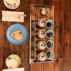 SereniTea Cup - Tea flight
