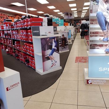 Famous Footwear - Shoe Stores Near Me - Milwaukee, Wisconsin