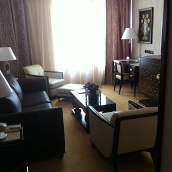 L'Hôtel du Collectionneur - Jr Suite Living Area - Hotels Near Me - Paris, 75 L'Hôtel du Collectionneur - Jr Suite Living Area - Hotels Near Me - Paris, 75