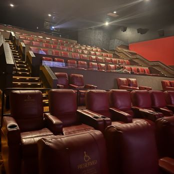 AMC Arrowhead 14 - Cinema Near Me - Glendale, Arizona