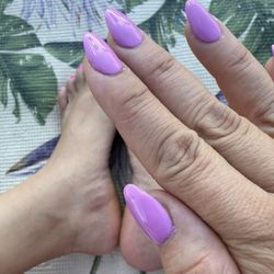 Unik Nails 2 - Bumpy, uneven, shape was not almond, horrible