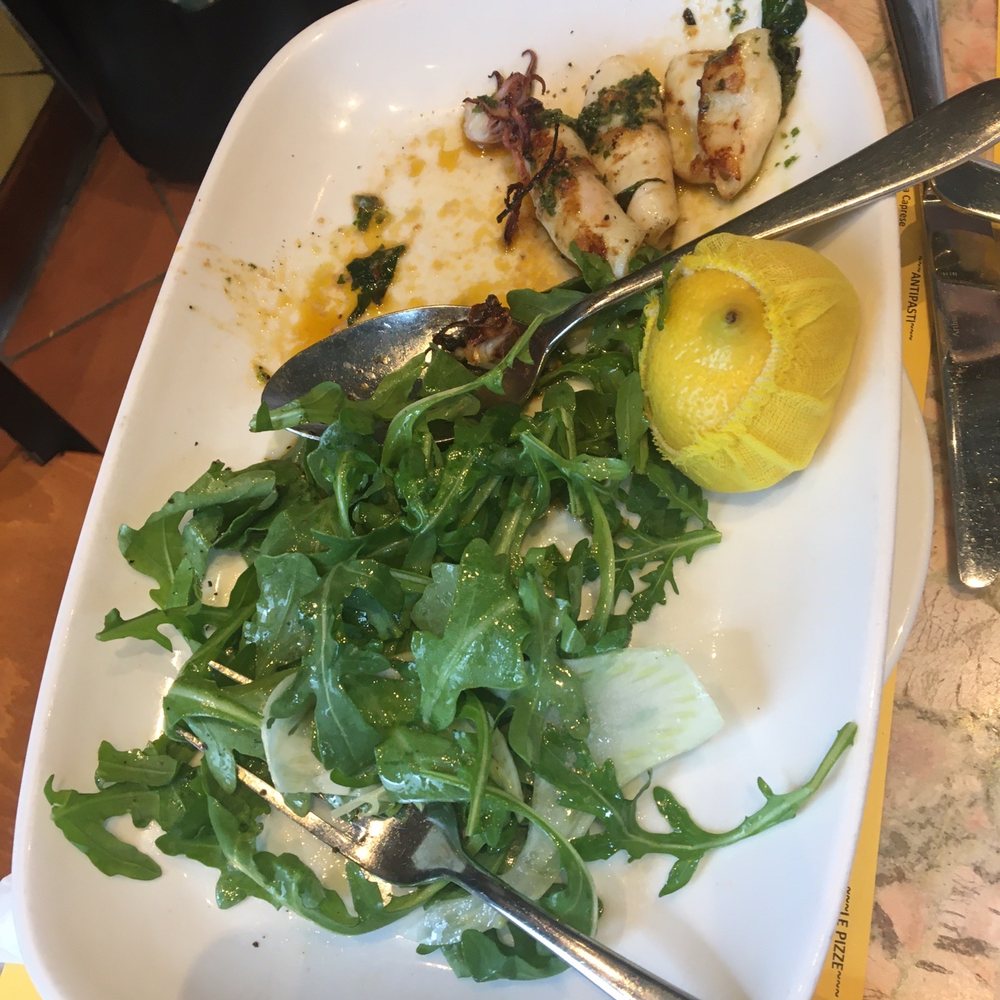 Mezzaluna - Calamari Alla Griglia con Peperoncino, Insalata di Rucola e Finocchi - Italian Near Me - New York, New York