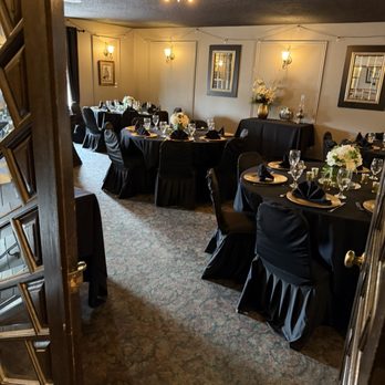 Madison's on Main - Event room - Lounges Near Me - Flushing, Michigan