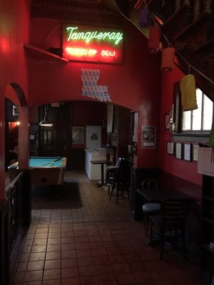 Lucky's Bar by null