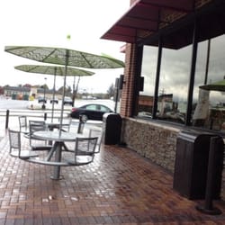 Sheetz - Outdoor seating