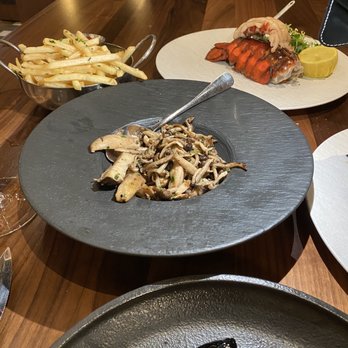 LB Steak - Bishop Ranch - Roasted Mushrooms and Truffle Fries - Steakhouses Near Me - San Ramon, California LB Steak - Bishop Ranch - Roasted Mushrooms and Truffle Fries - Steakhouses Near Me - San Ramon, California
