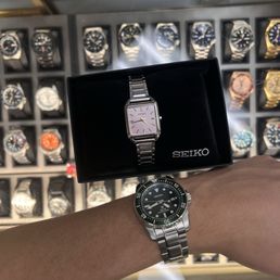Love my Seiko from Time Center so much, I came back to get my lady a Christmas Gift. Thank you, Time Center!