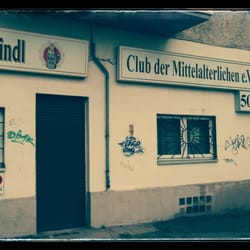 Club der Mittelalterlichen e.V. Vereinsheim - ein Foto im Regen