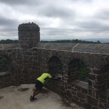 Sleeping Giant State Park - Tower - Parks Near Me - Hamden, Connecticut