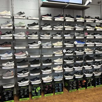 Fleet Feet - Shoe Stores Near Me - Burbank, California