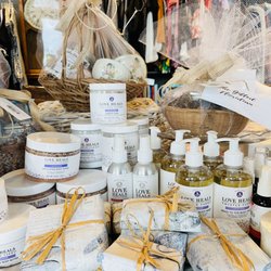 Dragonfly Thrift Boutique - Gifts that Give back!
