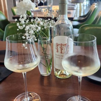 Slate Table + Bar - Matanzas Creek Winery Sav Blanc. So light and refreshing! - Wine Bars Near Me - League City, Texas Slate Table + Bar - Matanzas Creek Winery Sav Blanc. So light and refreshing! - Wine Bars Near Me - League City, Texas