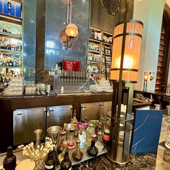Rundle Bar - Lounges Near Me - Banff, Alberta Rundle Bar - Lounges Near Me - Banff, Alberta