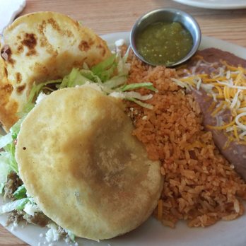 Taqueria Morelita - Gordita plate with carnitas, very satisfying - Mexican Near Me - Denton, Texas