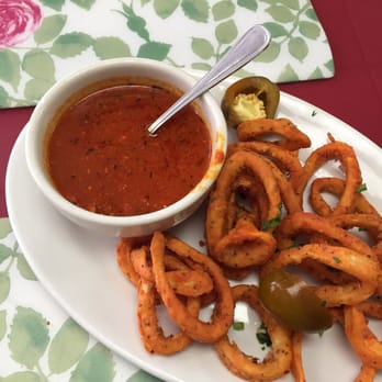 Sabor Unido - Fried calamari with tomato sauce. Perfect for 3-4 ppl to share comfortably. - Portuguese Near Me - Newark, New Jersey Sabor Unido - Fried calamari with tomato sauce. Perfect for 3-4 ppl to share comfortably. - Portuguese Near Me - Newark, New Jersey