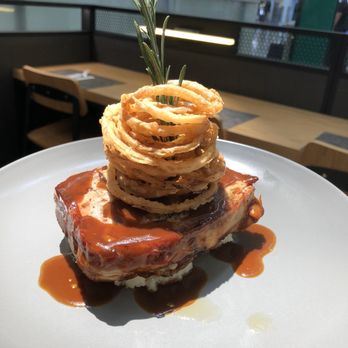 Wolfgang Puck Kitchen - Meatloaf with onion rings - Pizza Near Me - Hong Kong, HK