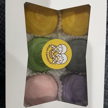 Aliya Lavaland - 6 pieces Assorted box. - Bakeries Near Me - Monterey Park, California