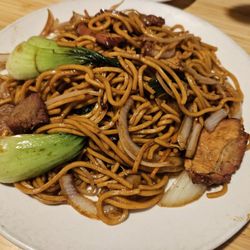 Victoria's Hong Kong Cafe - BBQ pork lo mein