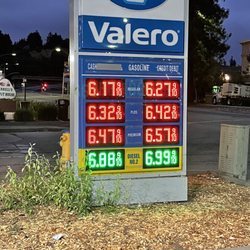 Valero Corner Store