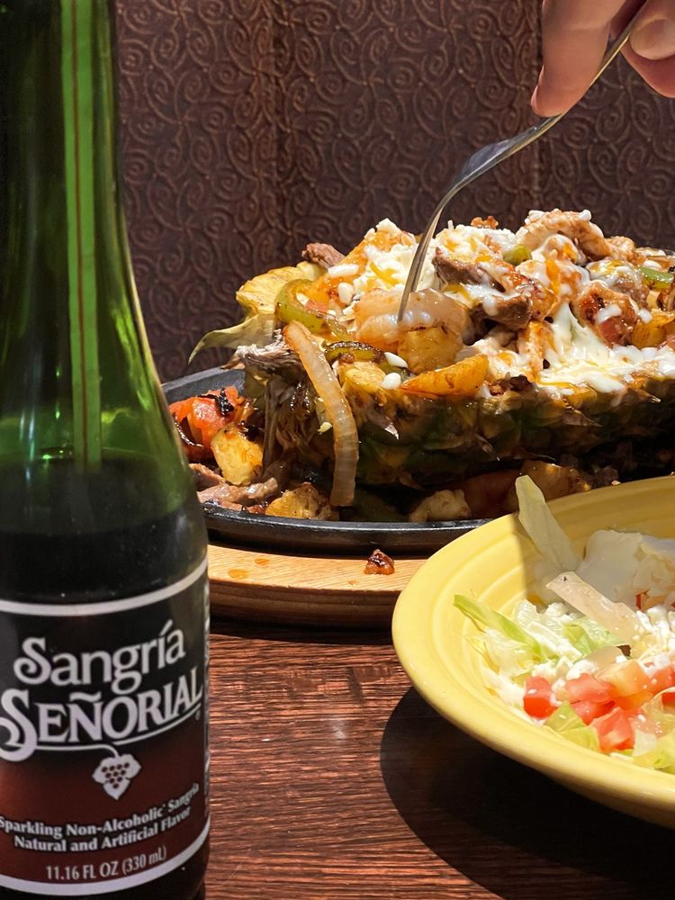 MARGARITAS GRILLE Updated October 2024 15 Photos & 24 Reviews 1796 S Garfield Ave