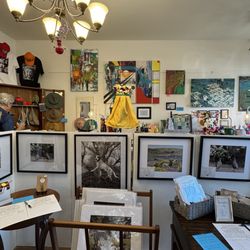 Mubdie's A Creative Collective