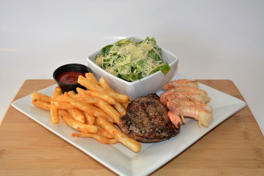 CHILLABONGS BAR & GRILL Updated September 2024 18 Photos 1869