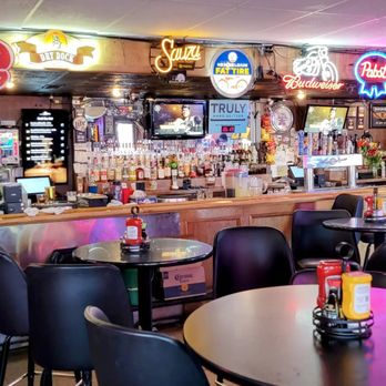 Piper Inn - Interior bar - Bars Near Me - Denver, Colorado Piper Inn - Interior bar - Bars Near Me - Denver, Colorado