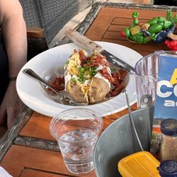Whitewater Bar & Grill - Very dry baked potato