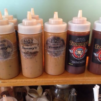 Tommy's Smokehouse - Sauce selection - all very good - Smokehouse Near Me - Ellerslie, Georgia