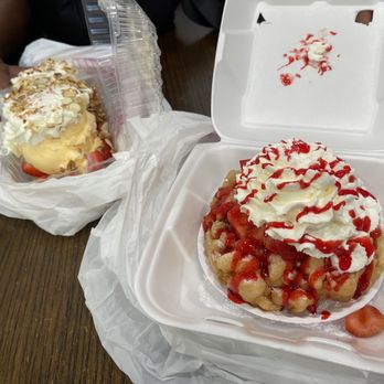 Sticky Icky Funnel Cakes - Strawberry funnel cake and ice cream sundae - Juice Bars & Smoothies Near Me - Long Beach, California Sticky Icky Funnel Cakes - Strawberry funnel cake and ice cream sundae - Juice Bars & Smoothies Near Me - Long Beach, California