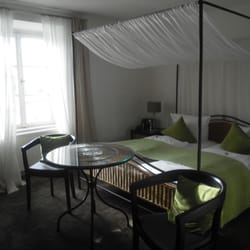 Hotel Schloß Ort - Zimmeransicht zum Inn